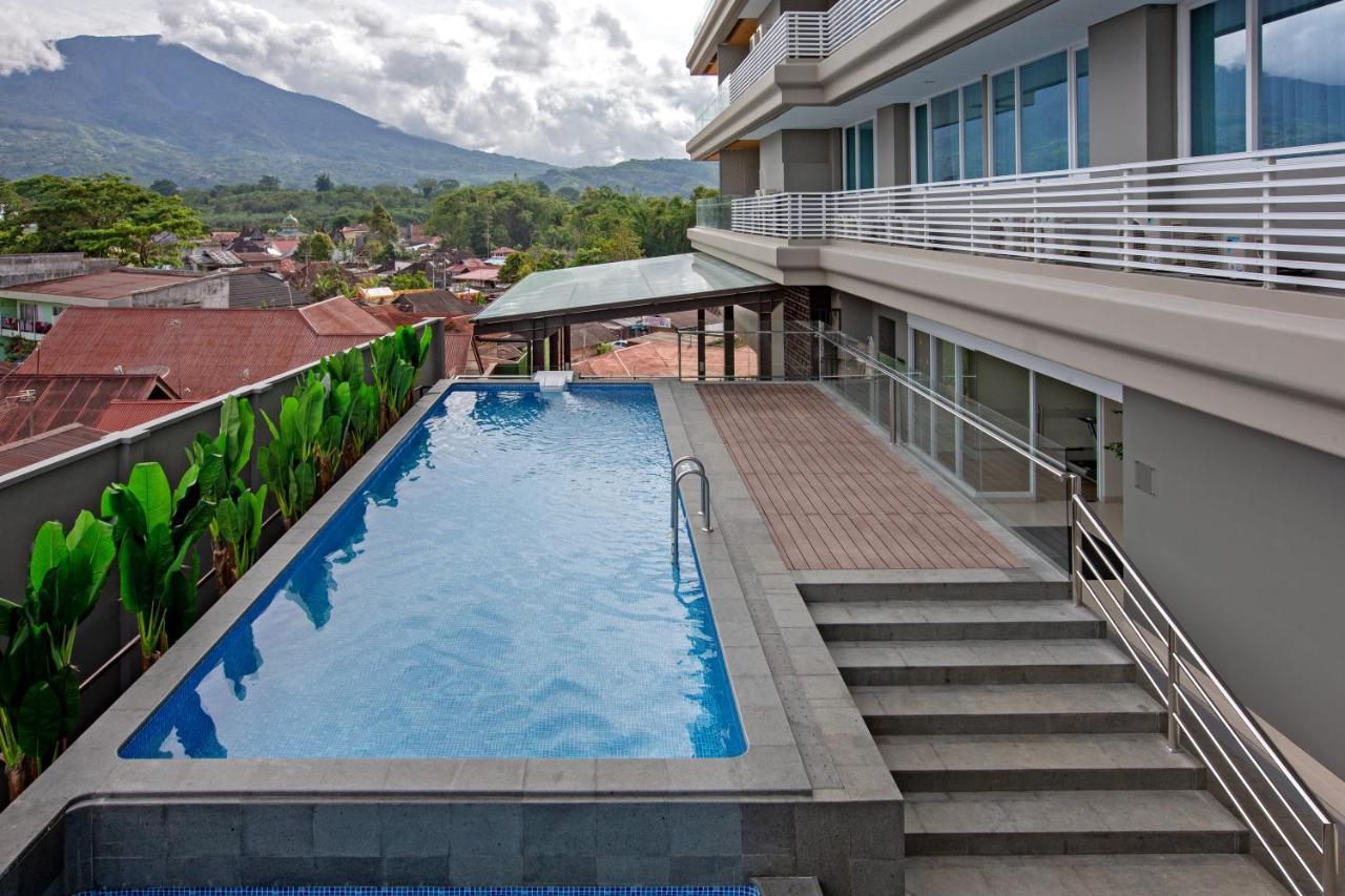 Hotel Santika Bukittinggi Exterior foto